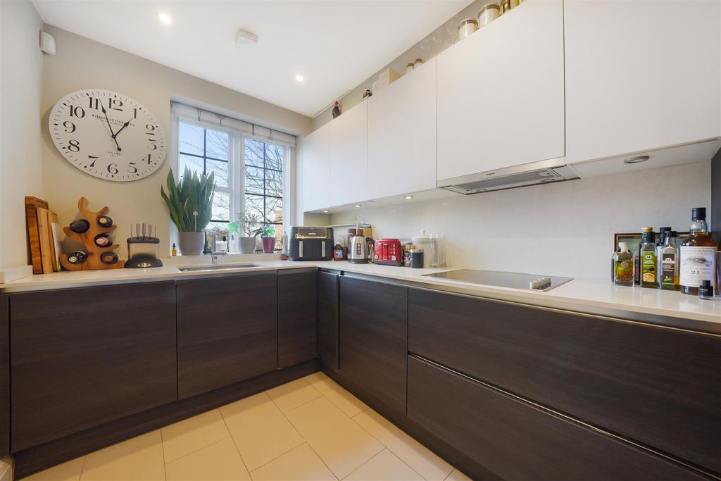 Property photo 3 of 27 Flat 6, Glenalmond House - Lsqgmik6U0m3Jsknprec.Jp