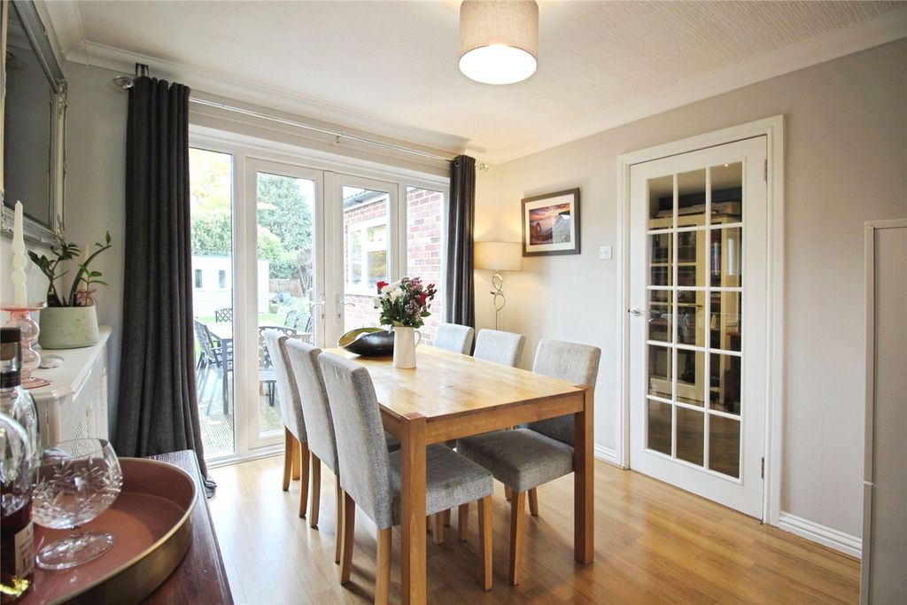 Property photo 3 of 17 Picture No. 02