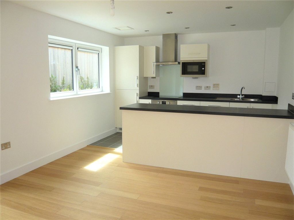 Property photo 3 of 8 Picture No. 11