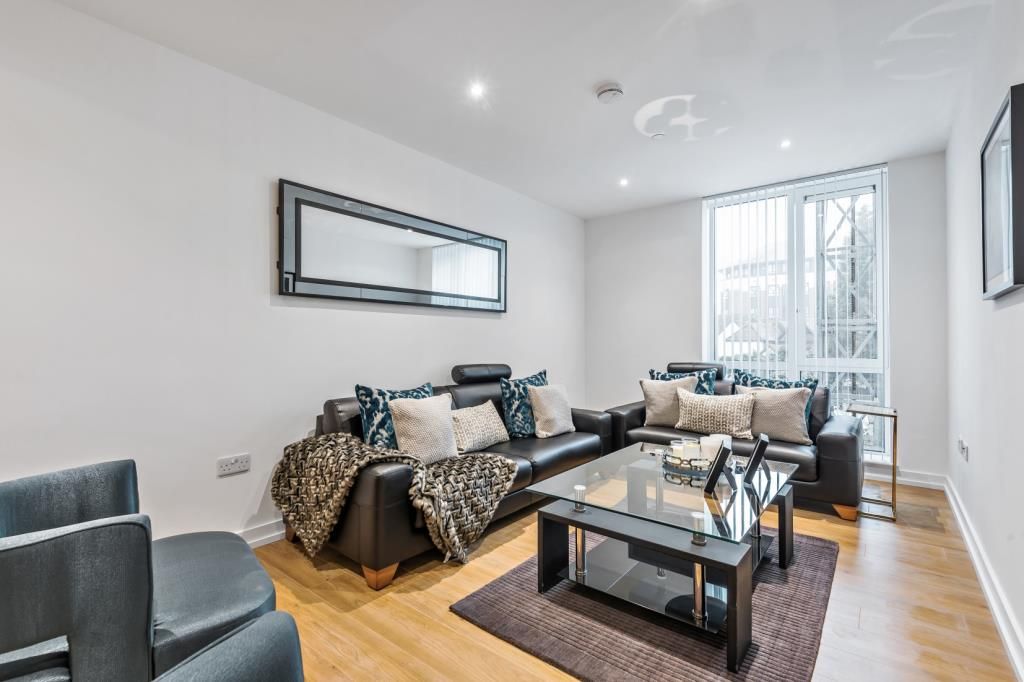 Property photo 2 of 14 Living Room