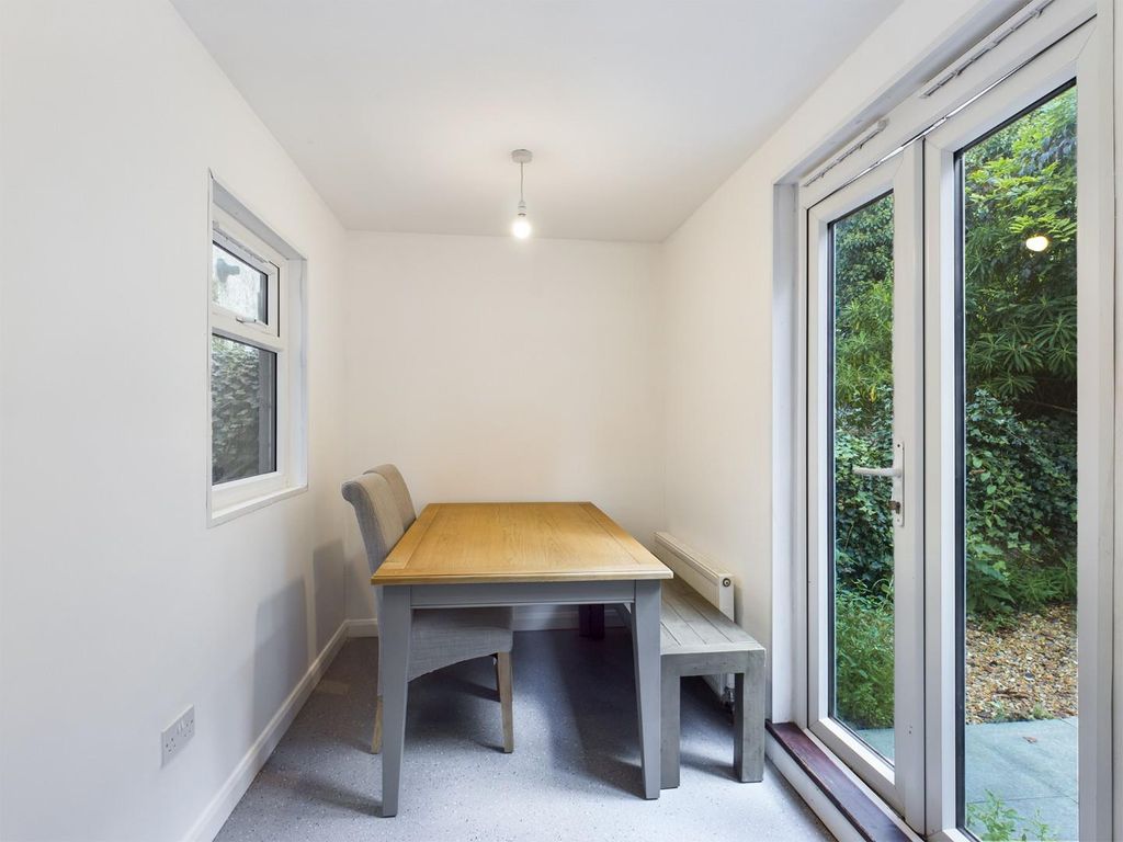 Property photo 3 of 14 Cam00739P1-Pr0017-Still05.Jpg