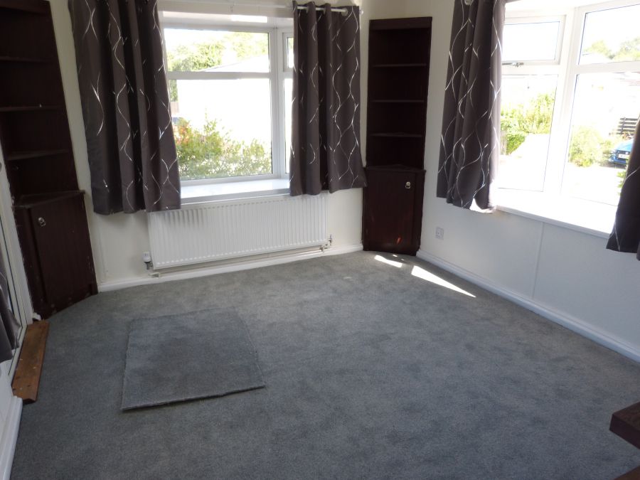 Property photo 2 of 13 Lounge