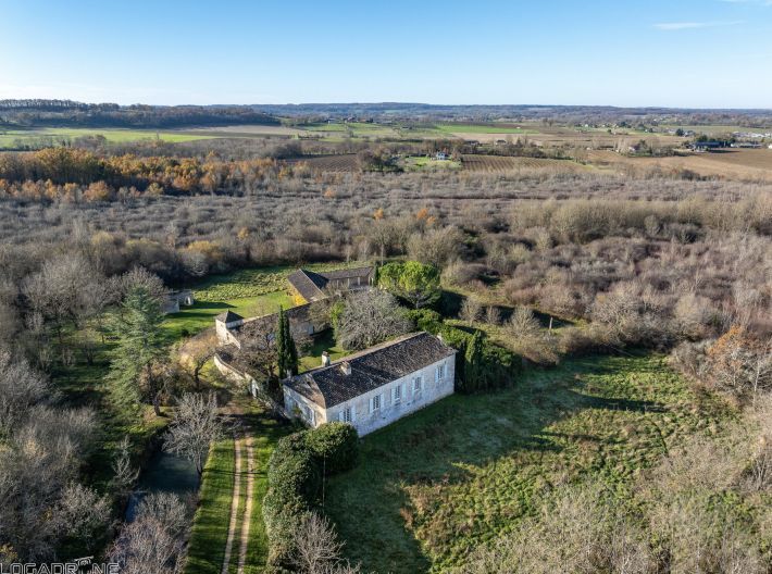 Property photo 3 of 21