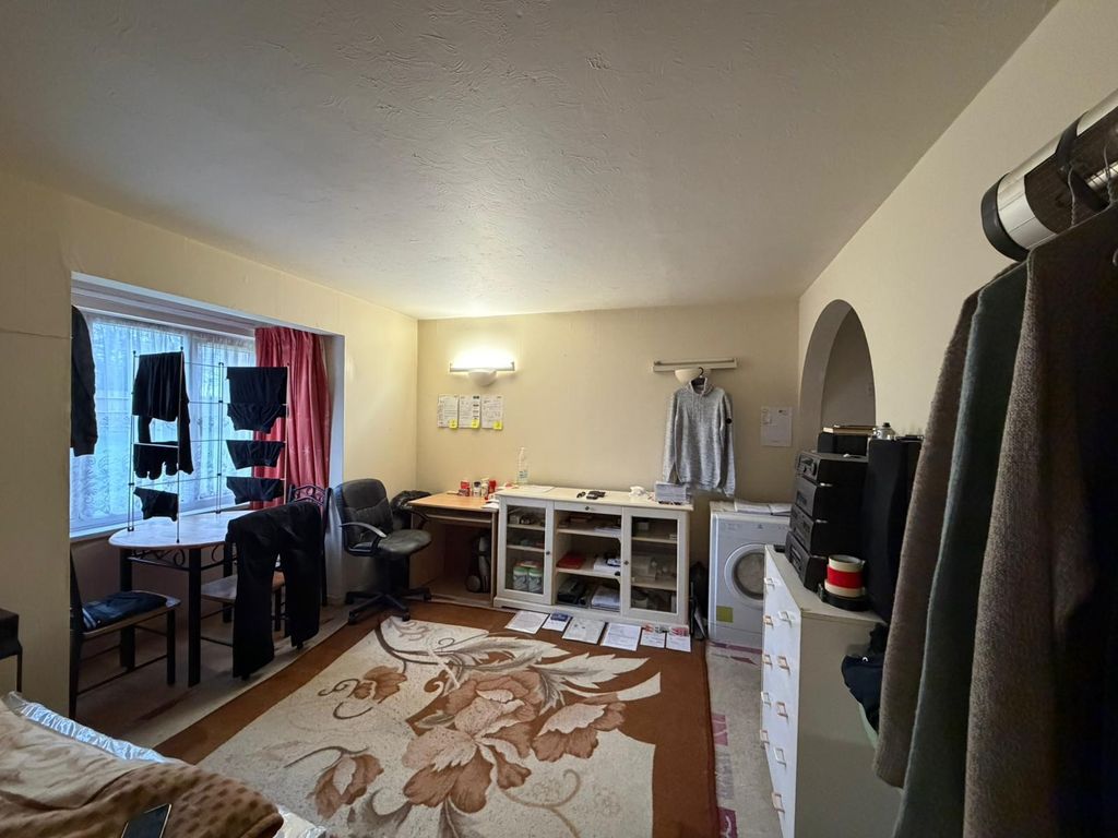 Property photo 3 of 6 Photo 3