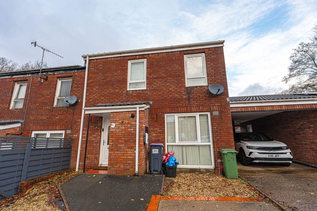 Property photo 1 of 32