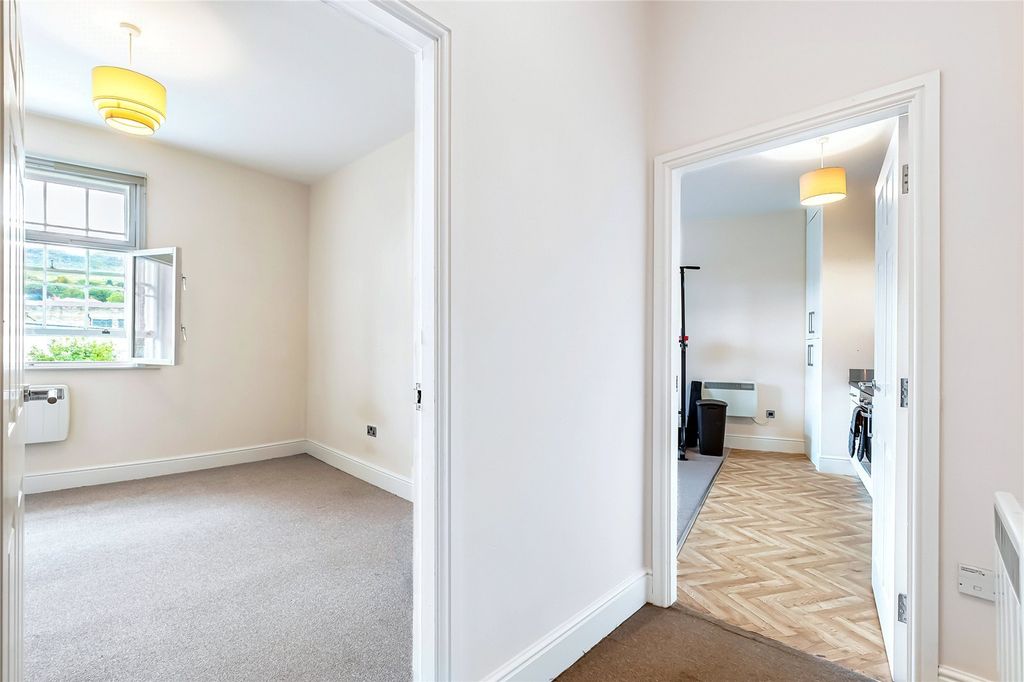 Property photo 2 of 14 Picture No. 08