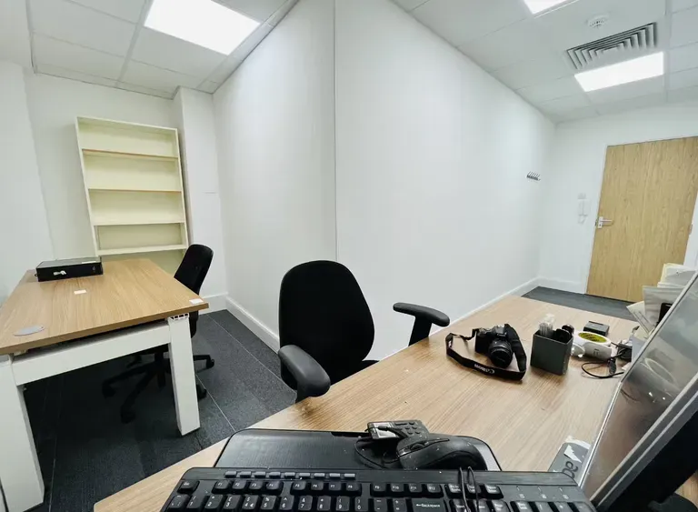 Property photo 1 of 3 Office For Rent