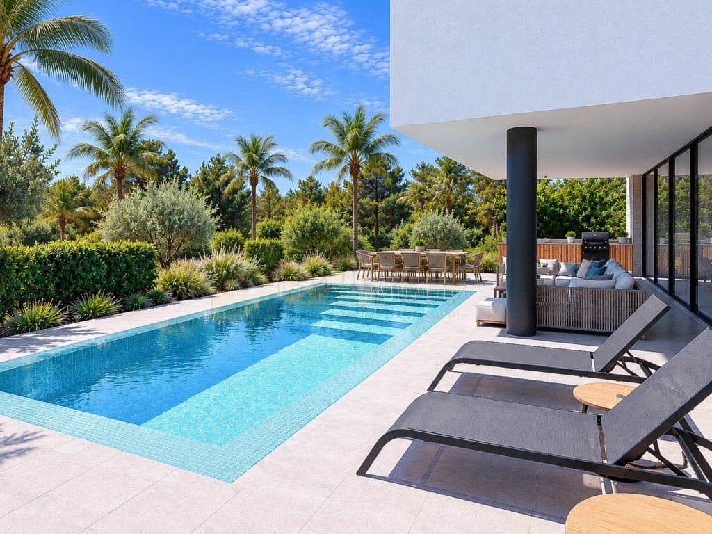 Property photo 1 of 13 Excellent Plot Of Land With Approved Project And Sea View In The Golden Triangle