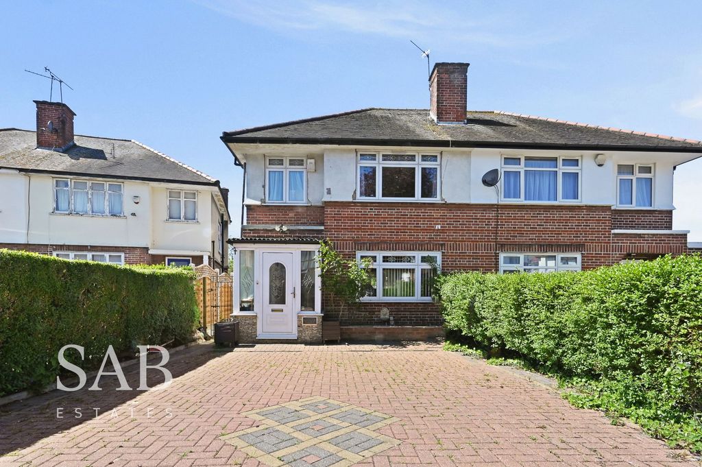 Property photo 1 of 11