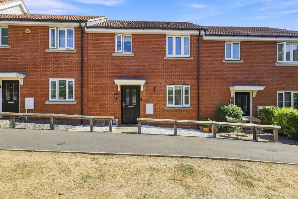 Property photo 2 of 19
