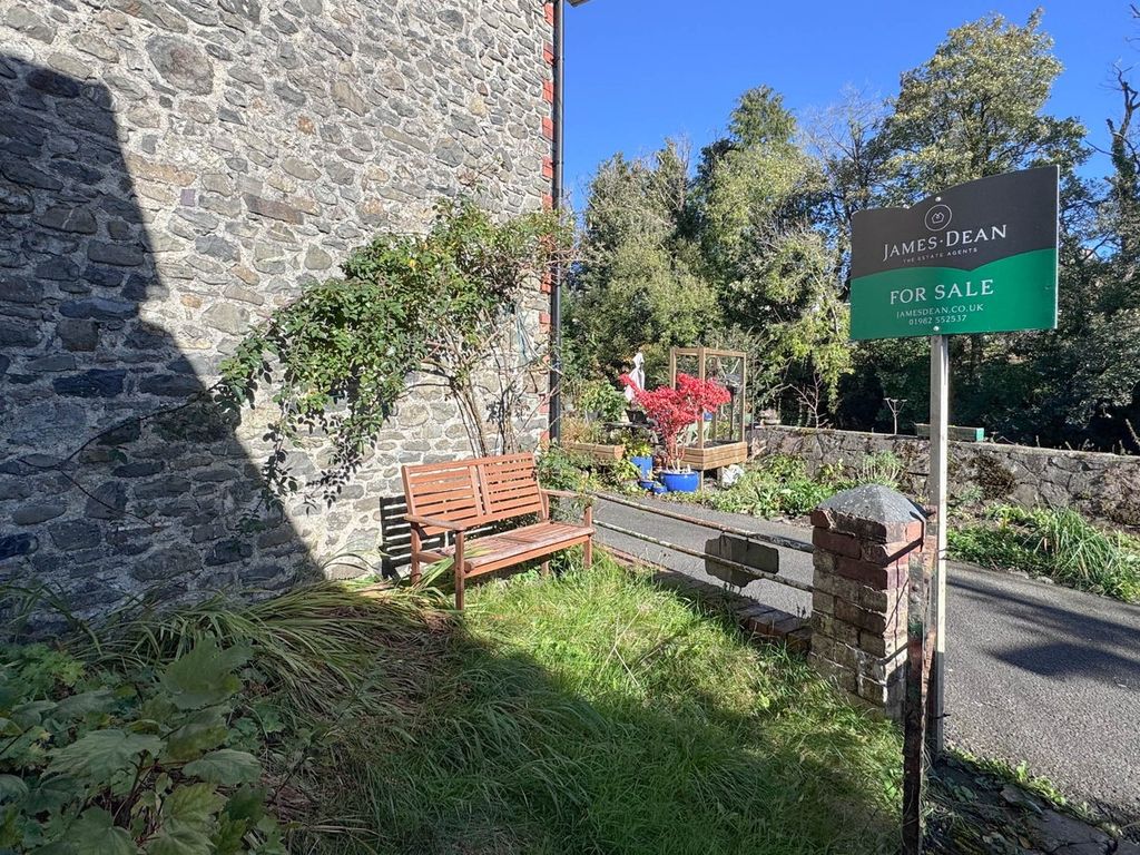 Property photo 2 of 36