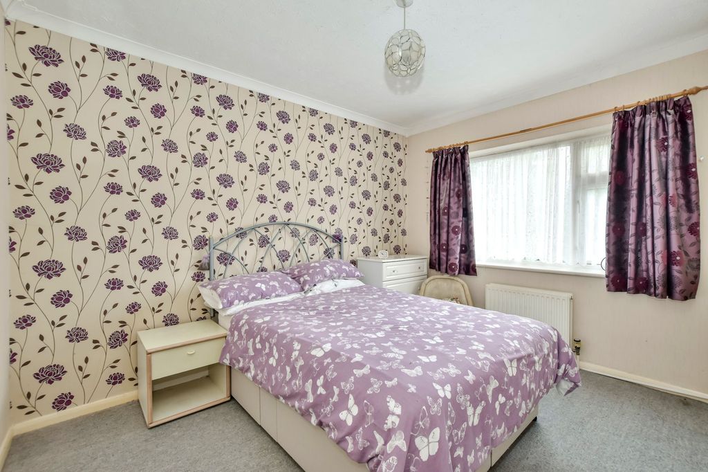 Additional image 14 of 3 bed semi-detached house for saleLangley Lane, Abbots Langley WD5