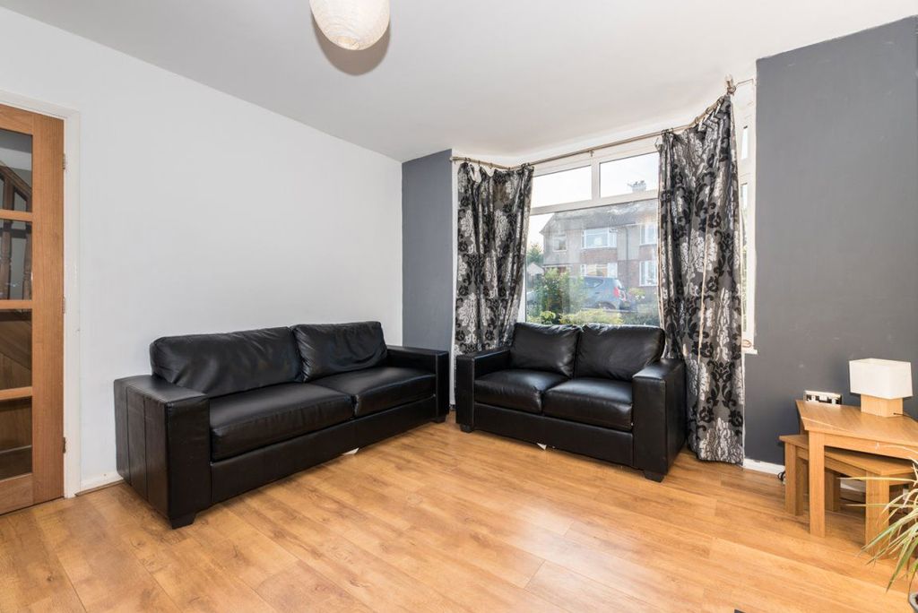 Property photo 2 of 30