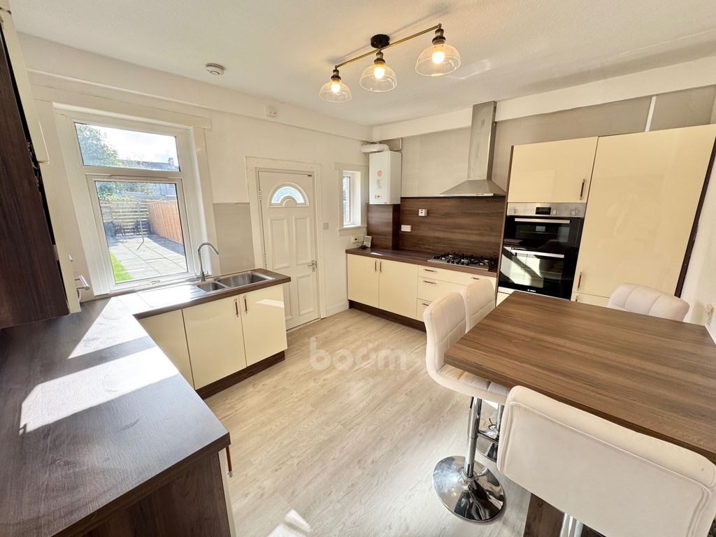 Property photo 2 of 28 Img_4730