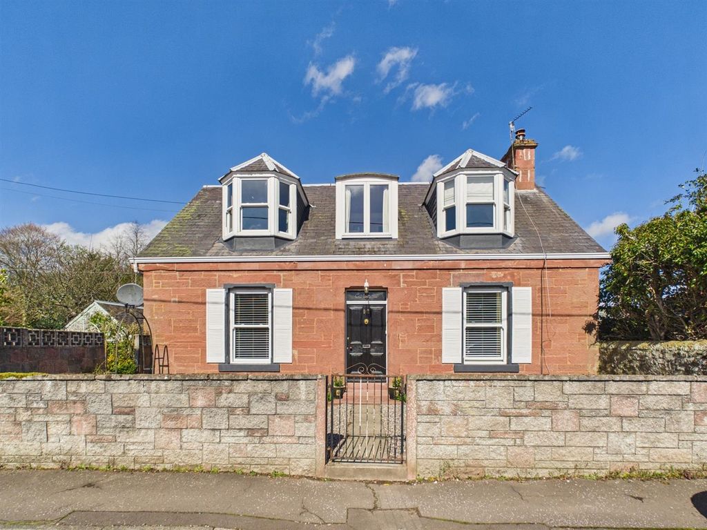 Property photo 1 of 34 Cam01486G0-Pr1047-Still030.Jpg