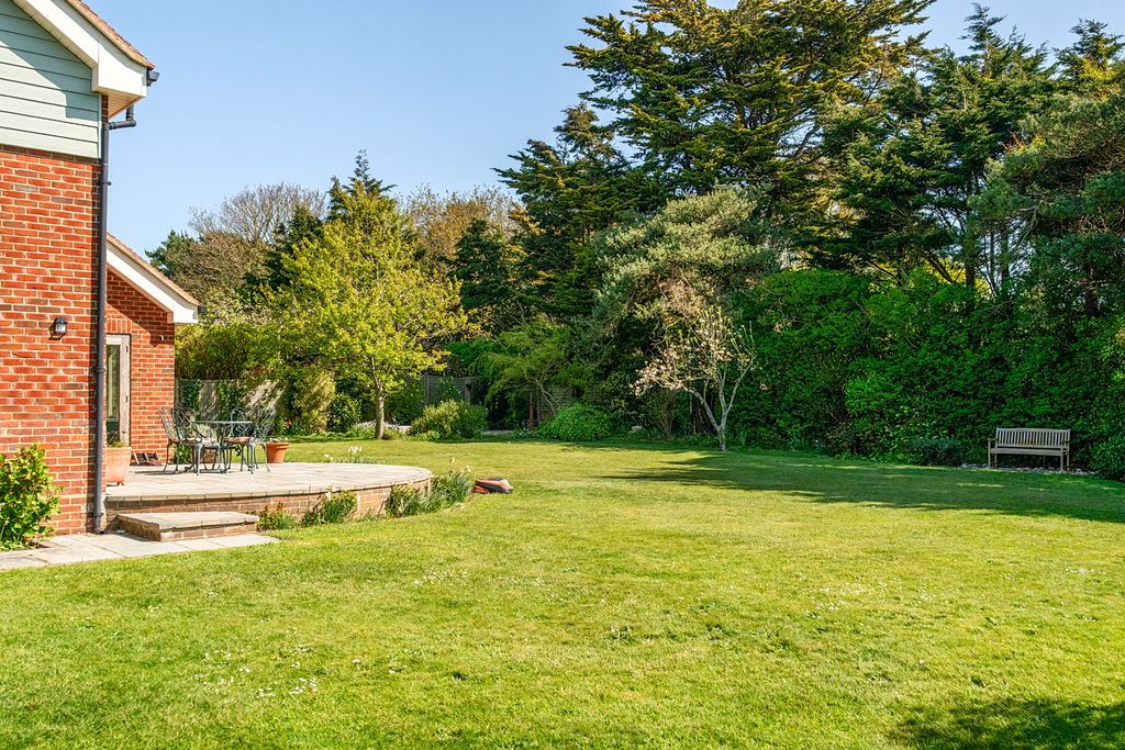 Property photo 2 of 38