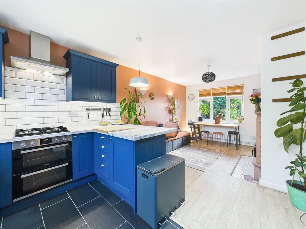 Property photo 3 of 22 Picture No. 17