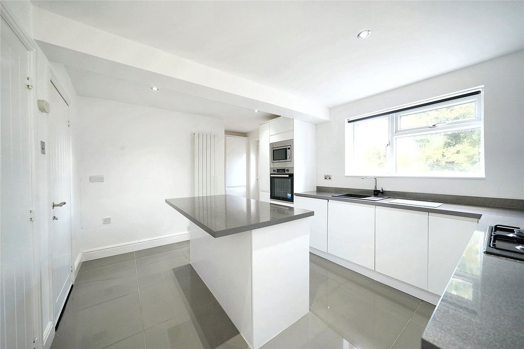 Property photo 2 of 31 Picture No. 38