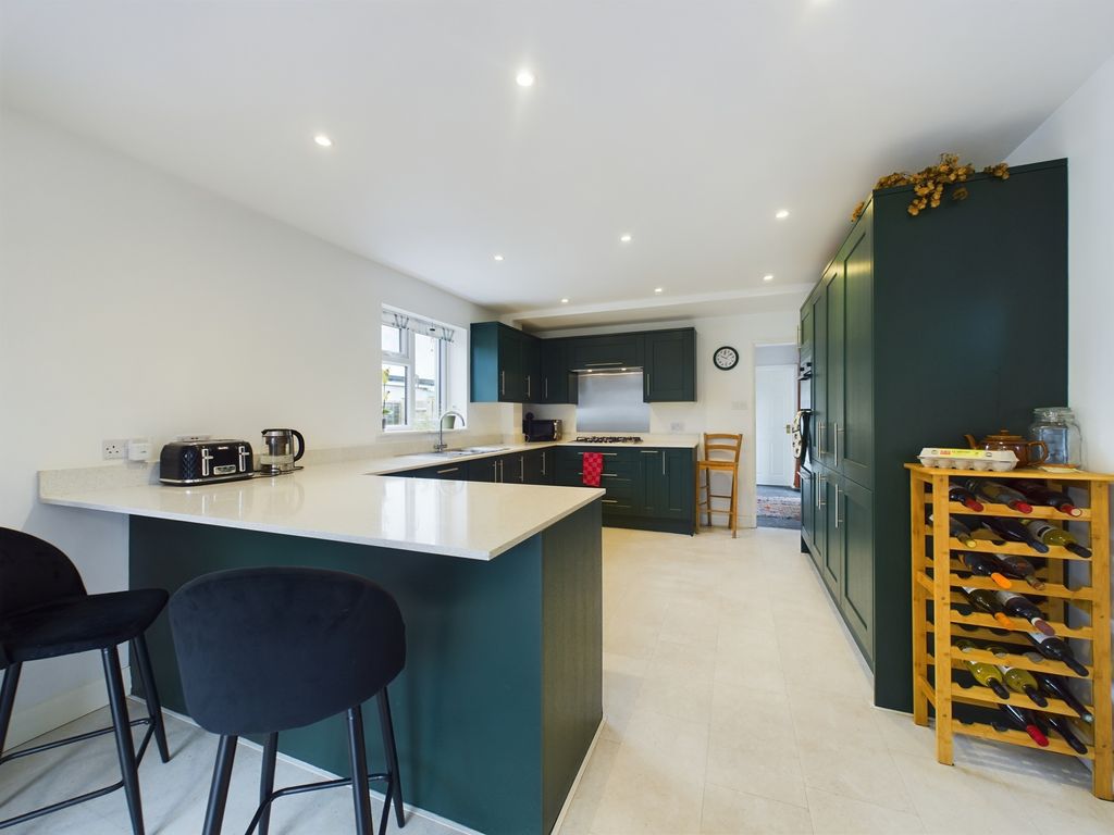 Property photo 2 of 34