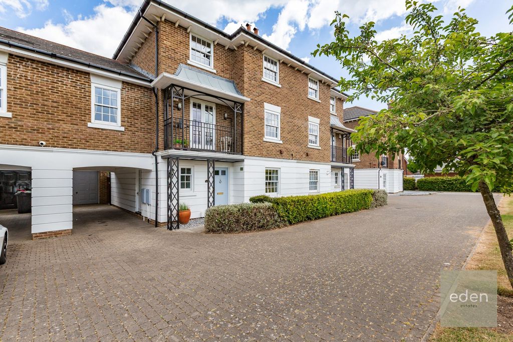 Property photo 1 of 28
