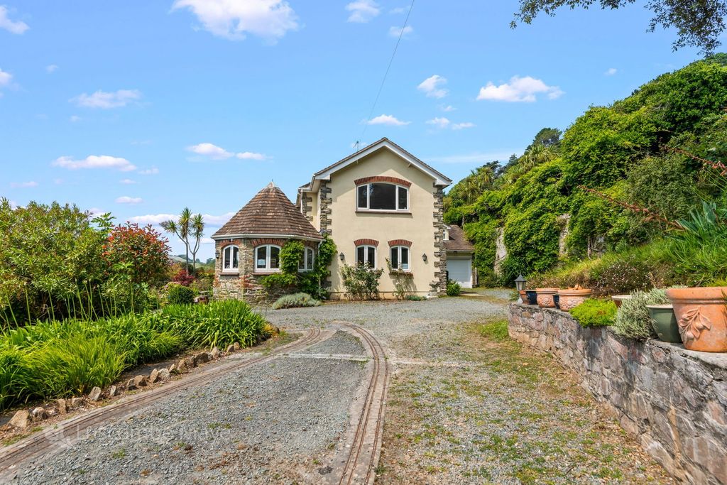 Property photo 1 of 24