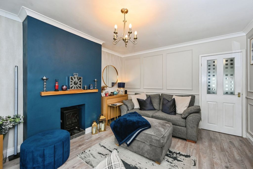 Property photo 3 of 15