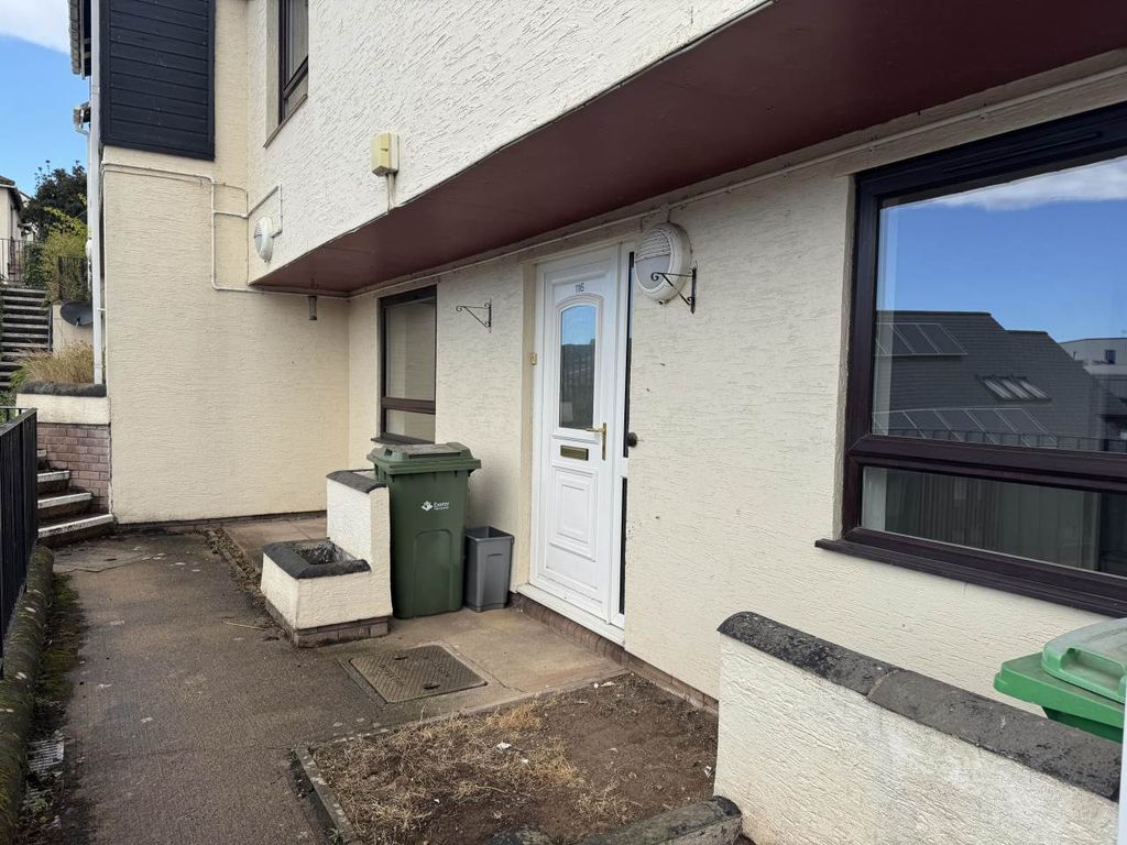 Property photo 1 of 6 External