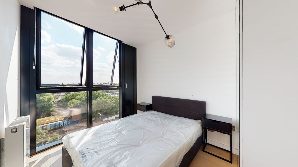 Property photo 3 of 24 Bedroom