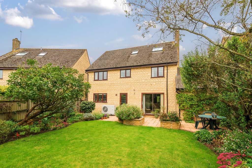 Property photo 3 of 11 External