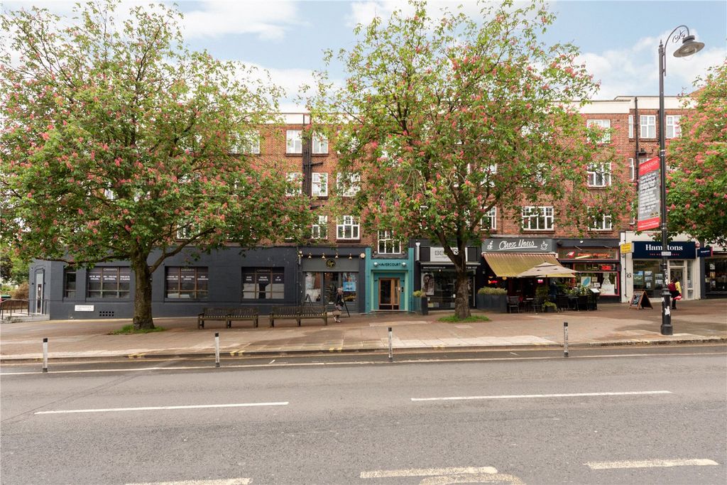 Property photo 2 of 6 Picture No. 10