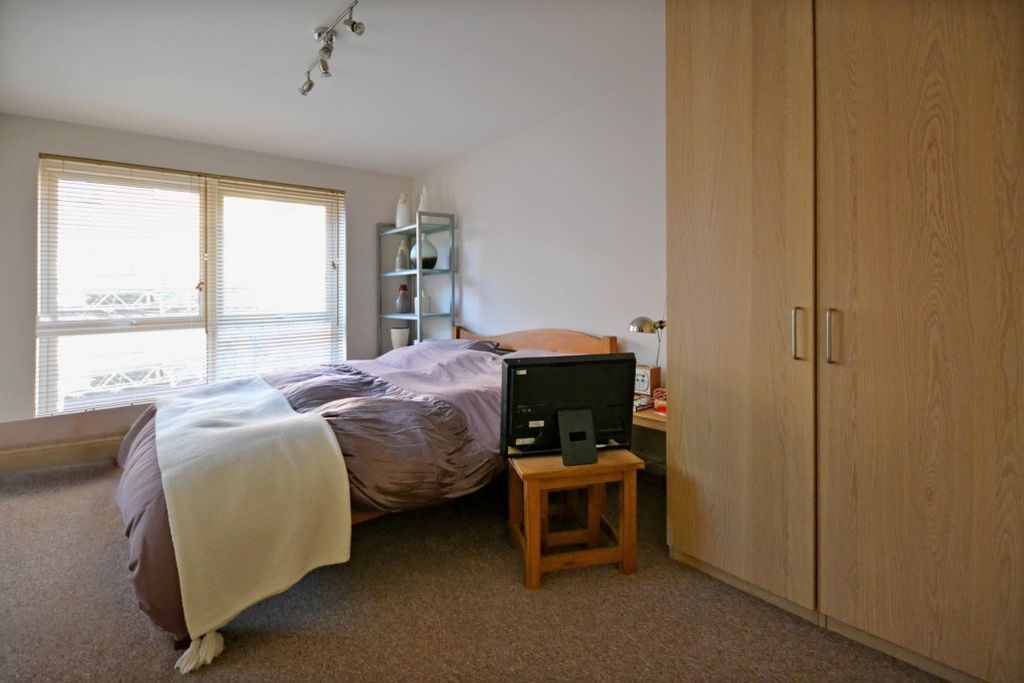 Property photo 3 of 4