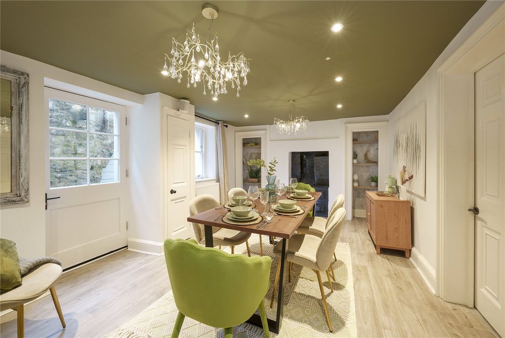 Property photo 2 of 17 Dining Room