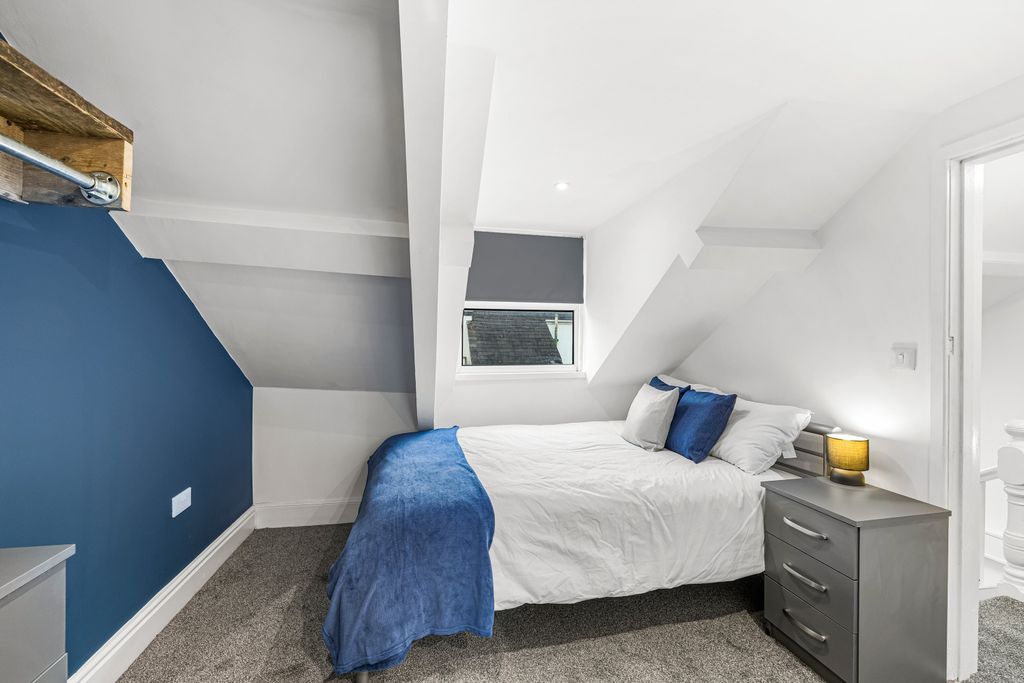 Property photo 2 of 14 0002