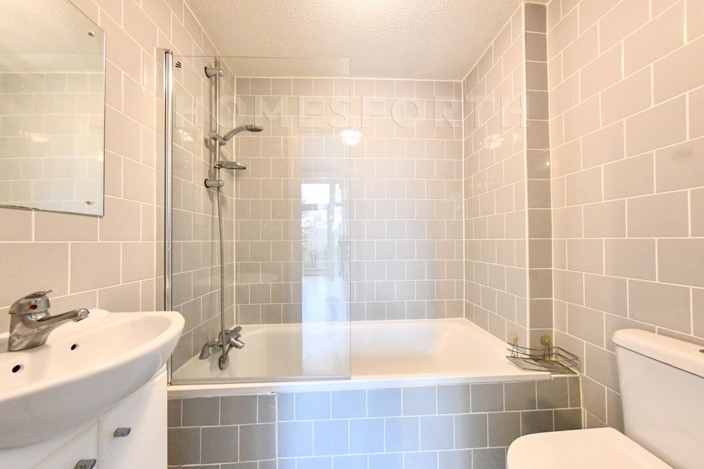 Property photo 3 of 10 Photo 5