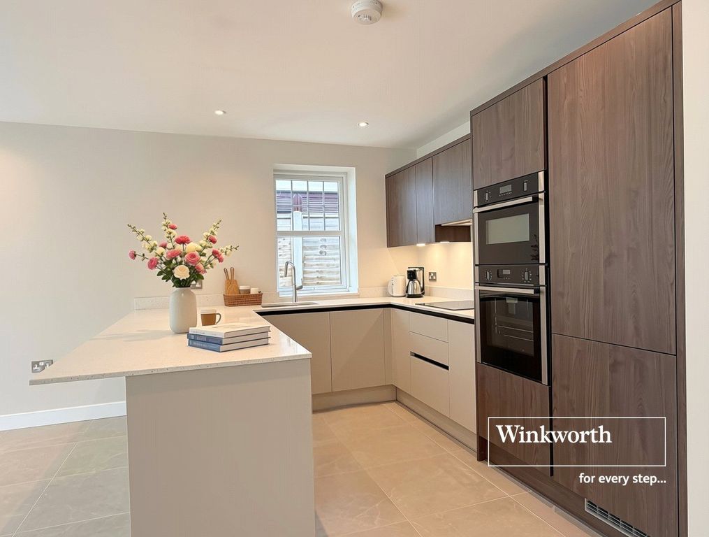 Property photo 3 of 15 Picture No. 02
