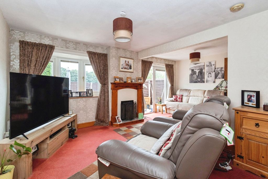 Property photo 2 of 16 Photo