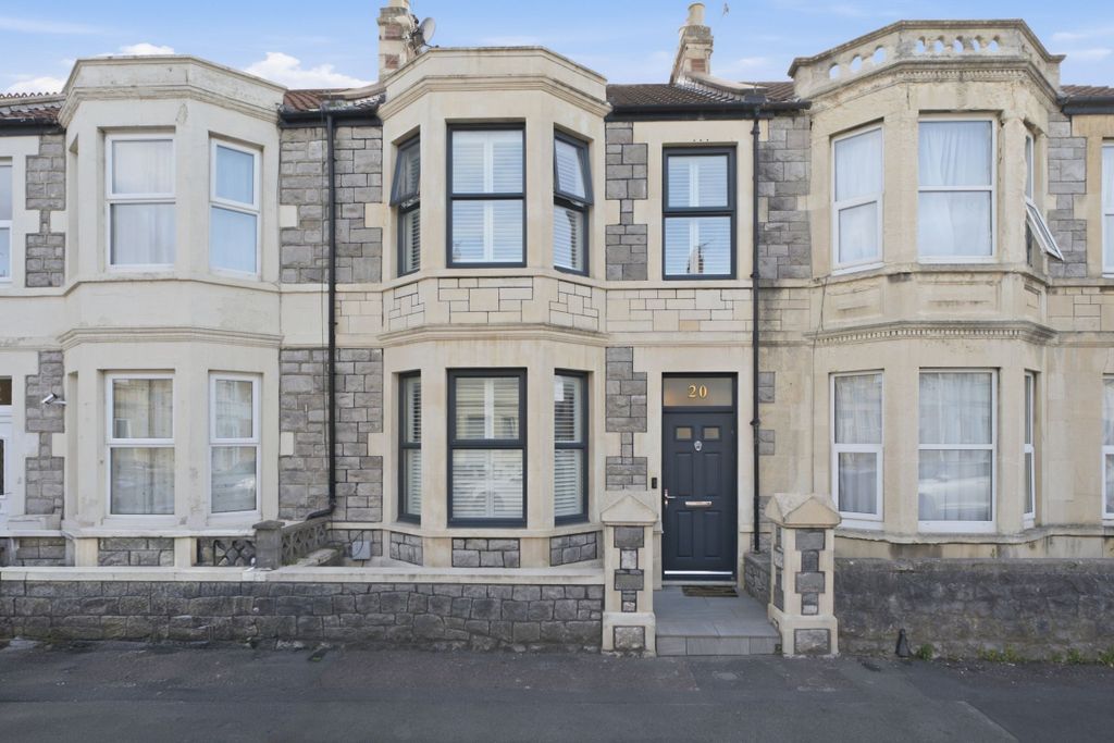 Property photo 1 of 33