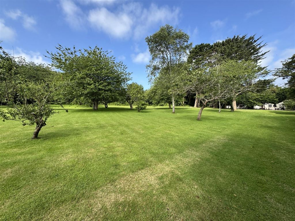 Property photo 2 of 45 Orchard