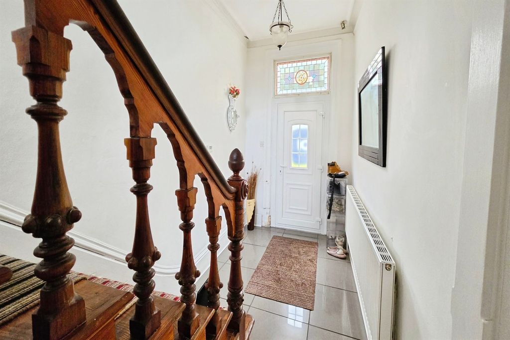 Property photo 2 of 17 Hall