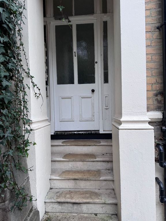 Property photo 2 of 10 Photo 3