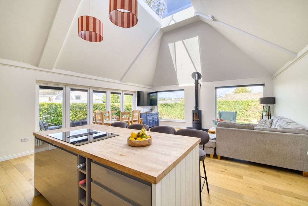 Property photo 2 of 36 Open Plan Living