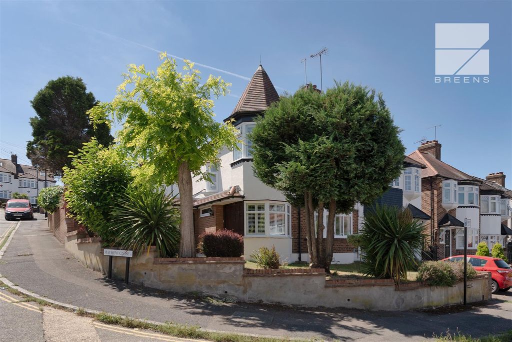 Property photo 1 of 43 61 Brindwood Road_0020.Jpg