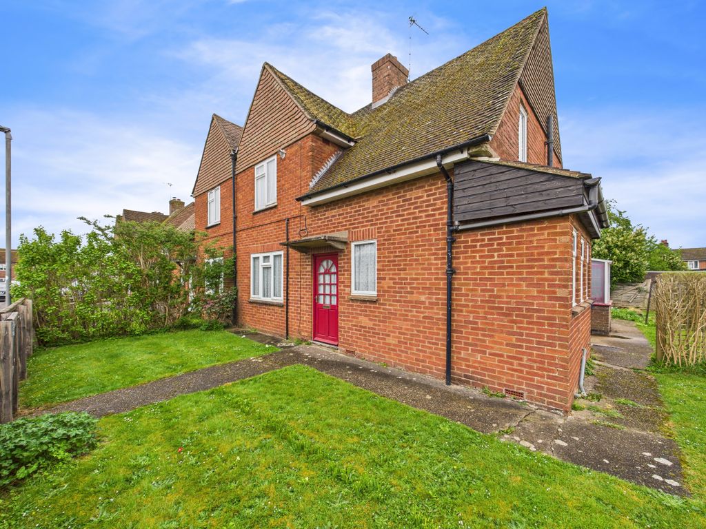 Property photo 1 of 12 Cam01354G0-Pr0480-Still017