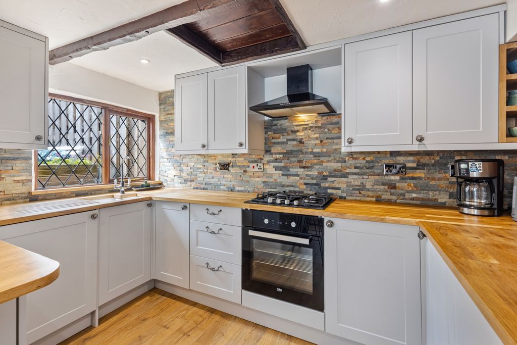 Property photo 3 of 16 A10 - 393 Totnes Road Paignton - 250425