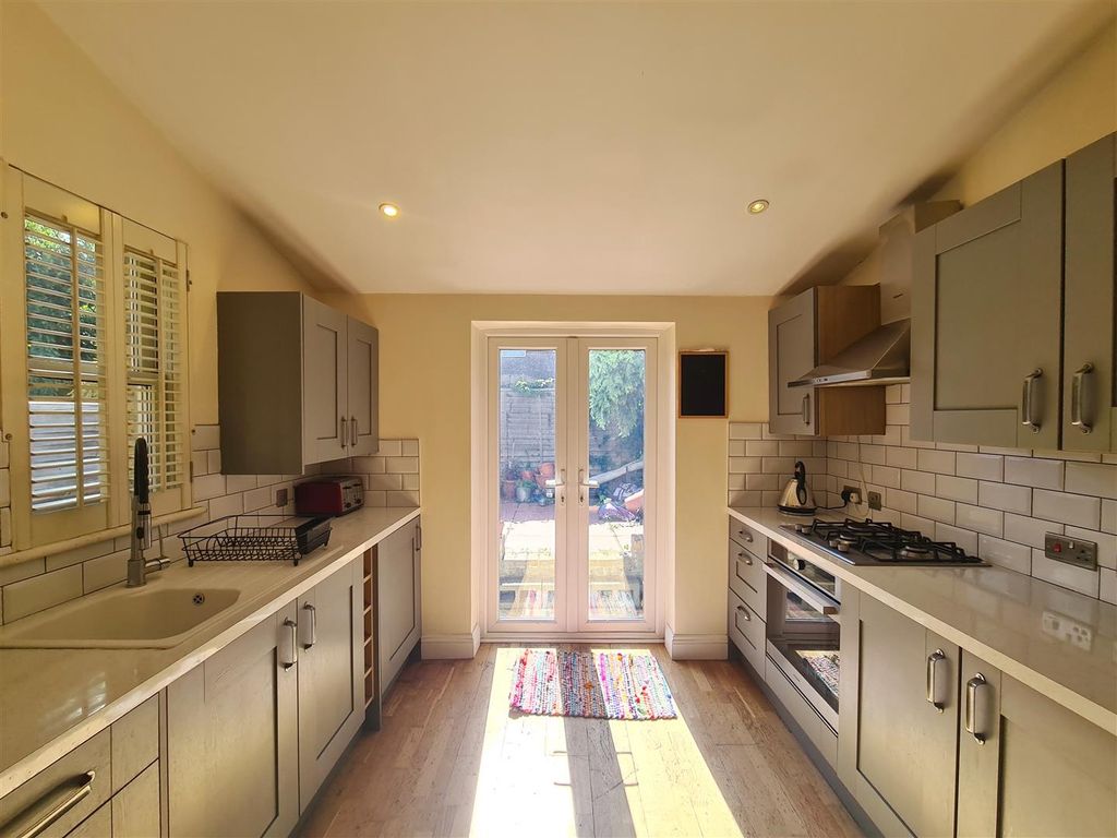 Property photo 3 of 10 Eden Harper Maplestead Road