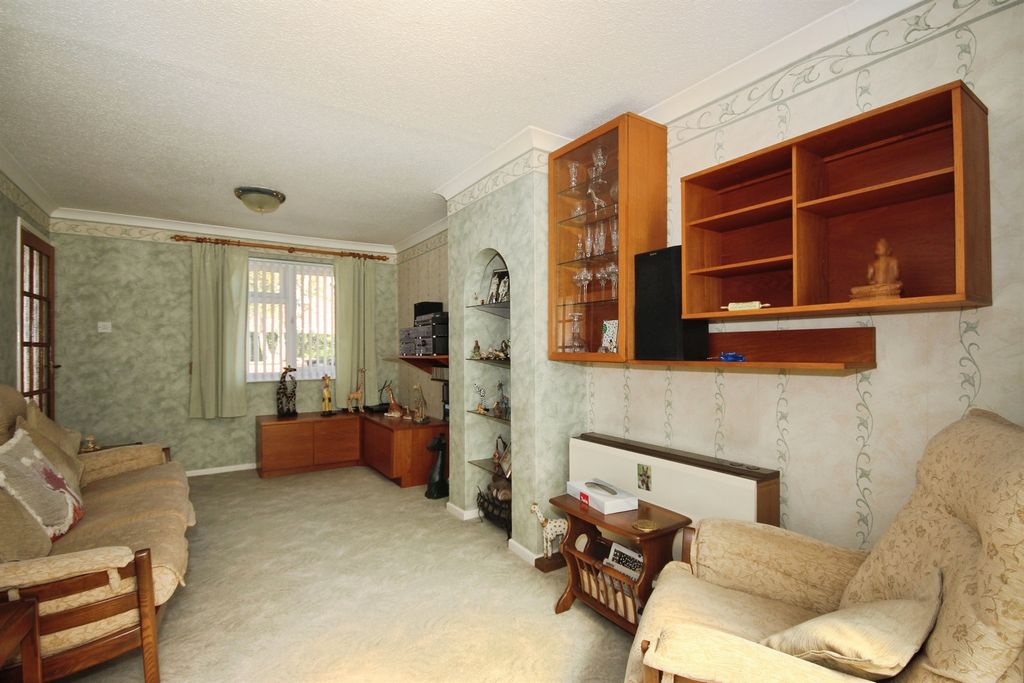 Property photo 2 of 14