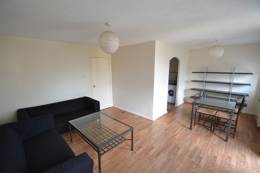 Property photo 3 of 9 Gallery