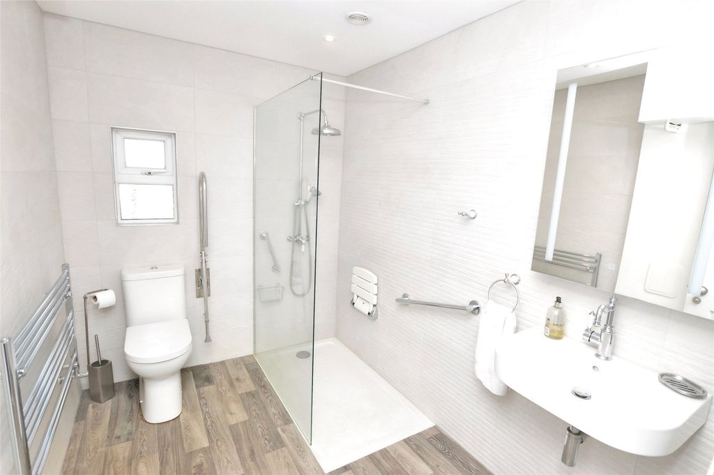 Property photo 2 of 10 2 - Picture No. 01