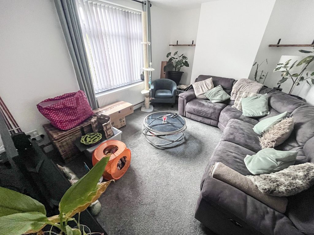 Property photo 2 of 10 Pbox-Img.Jpg