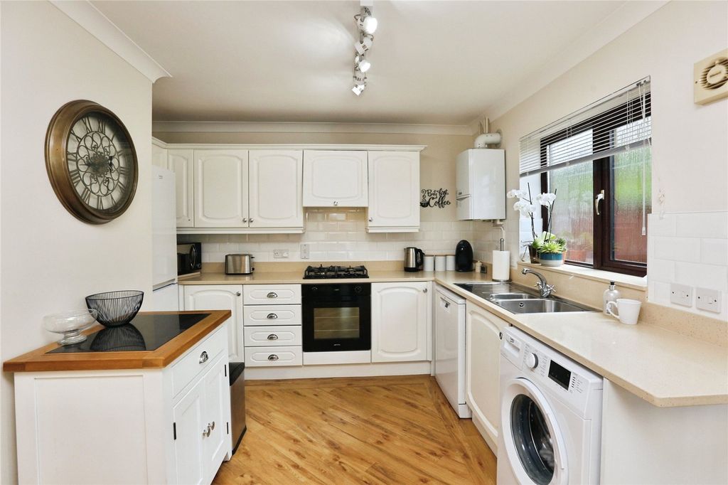 Property photo 2 of 37 Kitchen